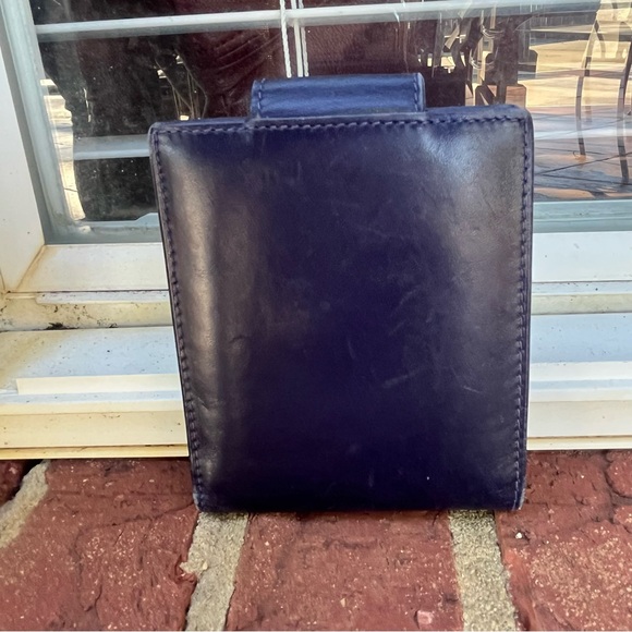 Ferragamo Purple Leather Wallet with Gold Clasp - Picture 7 of 7